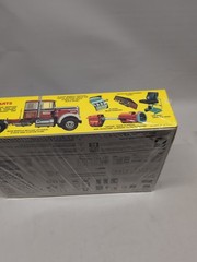 AMT 1021 Kenworth W925 Conventional Semi Tractor Model Kit 1/25 Factory Sealed
