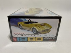 AMT 1968 Chevy Corvette Custom Retro Deluxe Plastic Model Kit Sealed Box