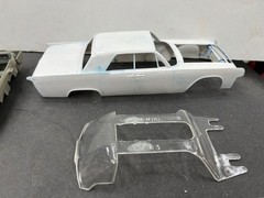 AMT 6423 1963 Lincoln Continental Hardtop Builder Annual Vintage KIT 1/25 McM