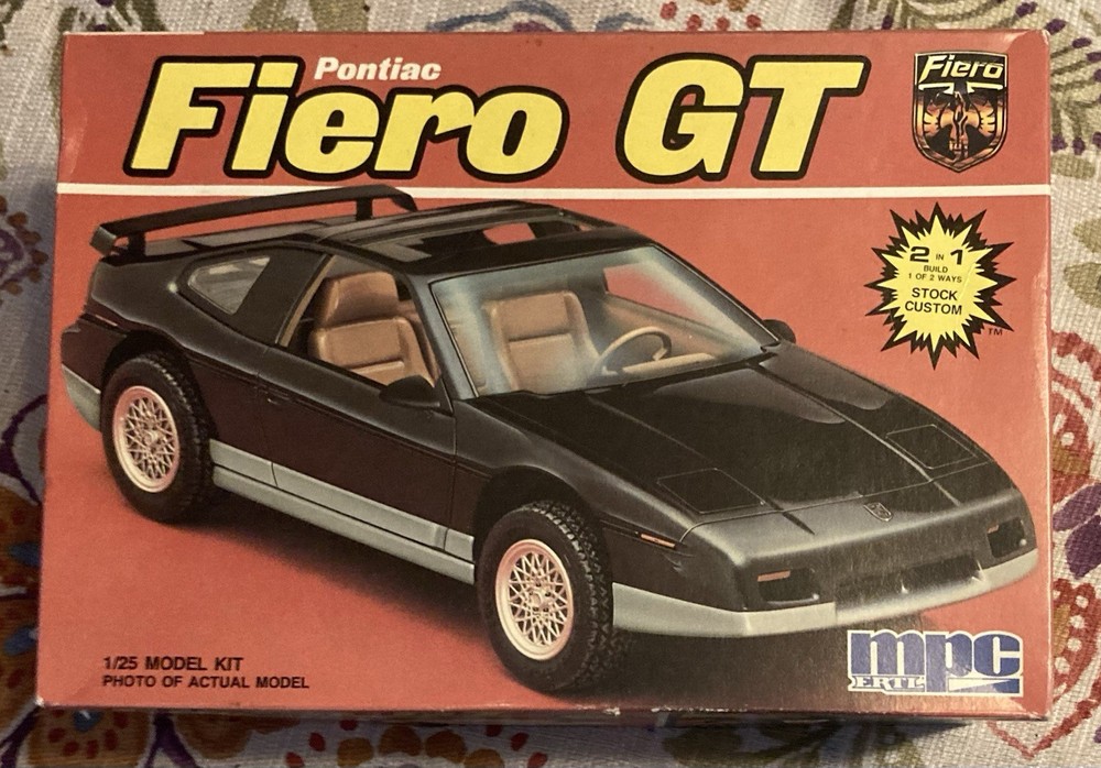 MPC Ertl 1988 Pontiac Fiero GT 1/25 Scale 2 in 1 Model Car Kit 6227 OPEN BOX