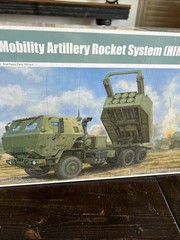 Trumpeter 1/35 M142 HIGH MOBILITY ARTILLERY ROCKET SYSTEM (HIMARS) Model #01041