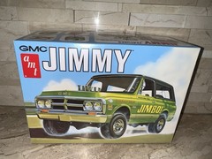 AMT 1/25 Scale GMC Jimmy Model Kit OPEN BOX