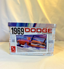 AMT DODGE 1969 Daytona Auto Art Series model kit NEW in FACTORY SEALED “TIN BOX”