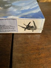 REVELL F 4U-4 CORSAIR AIRPLANE MODEL KIT aircraft 1:48 Scale 