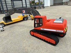 NEWRAY BACKHOE EXCAVATOR MODEL FITS ON AMT LOWBOY TRUCK TRAILER 1:25