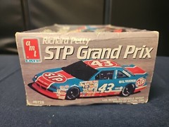 AMT 6728 1/25 43 STP Pontiac Grand Prix Richard Petty NASCAR Model NEW Open Box