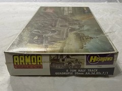 1/72 WWII German 8 Ton Half-Track Quadruple 20mm AA Hasegawa