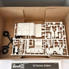 Revell 1:25 1970 Ford Torino Cobra Model Car Kit #85-2353 -OPEN BOX