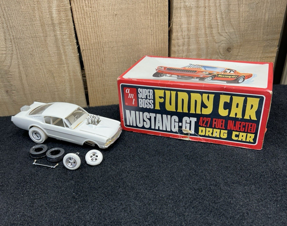 Vintage AMT Super Boss Funny Car Mustang Model Kit No. 6753-150 SEE PICS S1