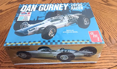 AMT Retro Dan Gurney Lotus Racer Model Kit 1/25 scale Skill 2 SEALED