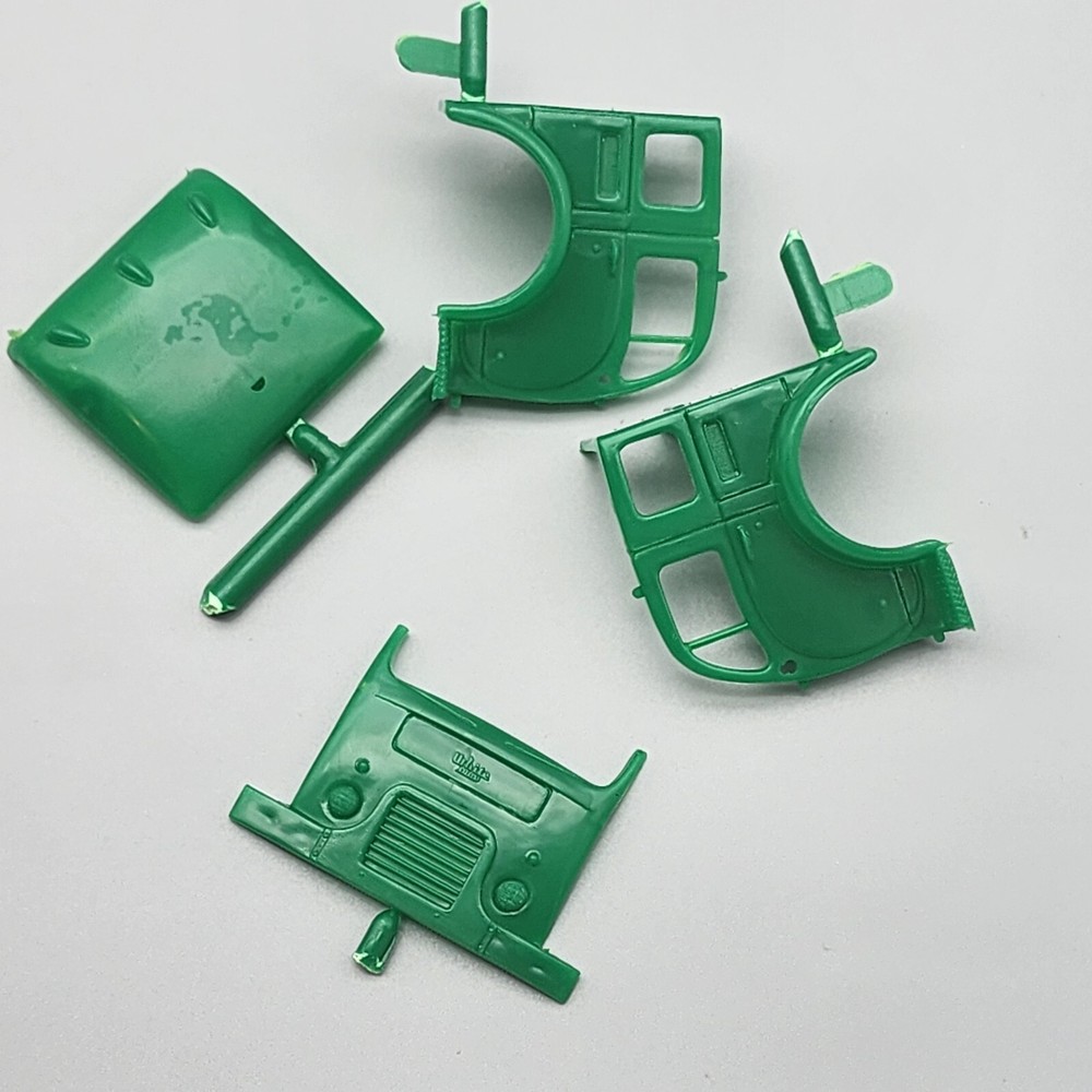Atlantis 1/48 White-Fruehauf Gas Truck Parts Kit Bash Truck Cab Body