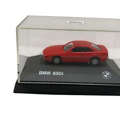 Herpa BMW 850-i Miniature Model Car 1:87 Red with Stand