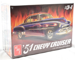 AMT 1951 Chevy Custom Cruiser 3-N-1 1:25 Scale Plastic Model Car Kit 1556