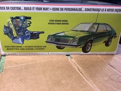 1/25 scale model car kit 77 Ford Pinto Interior Tub No Box