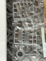 Dragon 1/35 Pz.Kpfw. VI Ausf E Tiger I Sd.Kfz. 181 Initial Prod WWII German 6252