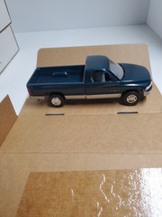 1995 Dodge Ram 2500 Emerald Green/Silver dealer promo 1/25 AMT Ertl