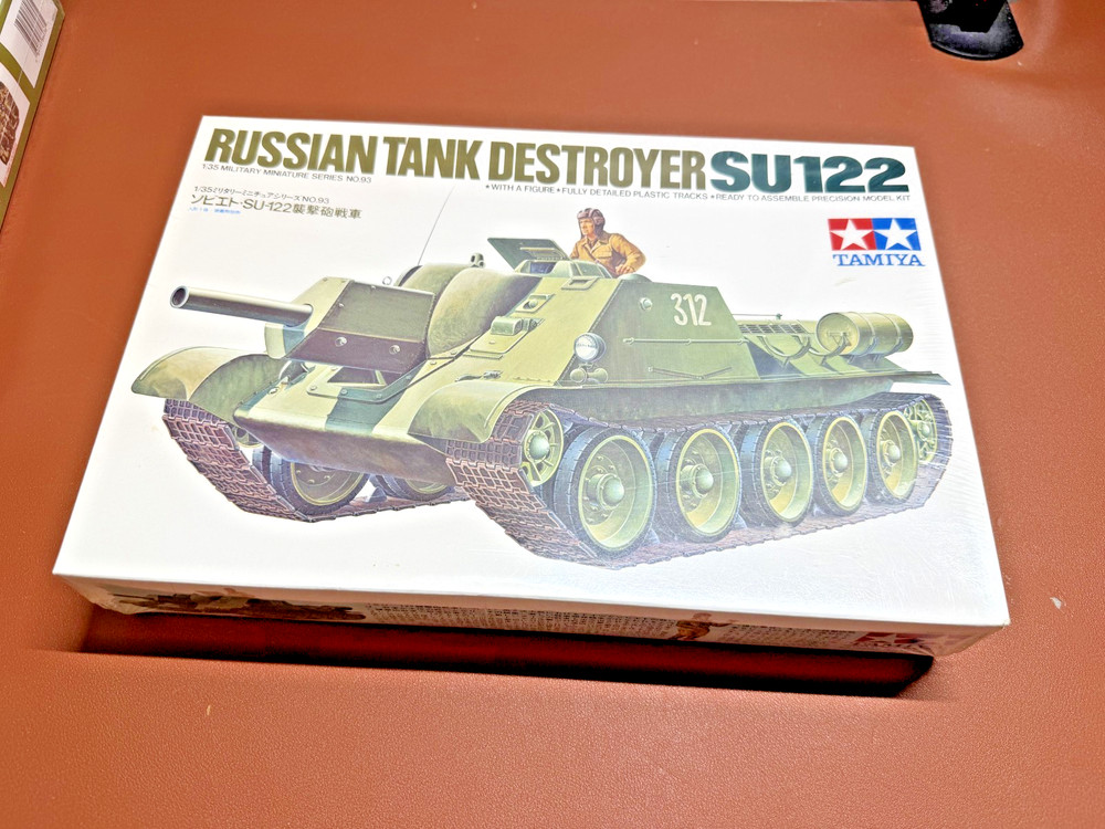 Tamiya 1/35 #35093 SU-122 Russian Tank Destroyer Model Kit 7127