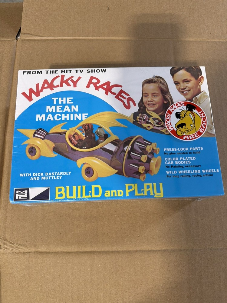 MPC Wacky Races: The Mean Machine (Snap Build & Play) 1:25 Scale Model Kit NIB