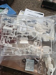 HELLER 1/24 SCALE RENAULT 4CV “PIE” KIT! CIRCA 2000’s! VMCP!
