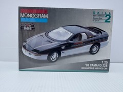 Vintage MONOGRAM 1:25 ’93 CAMARO Z28 INDIANAPOLIS 500 PACE CAR # 2964 Sealed