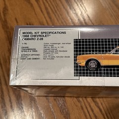 1968 Chevrolet Camaro Z-28 AMT Ertl 1:25 Scale Model Kit