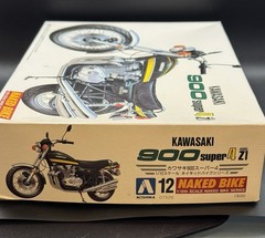 Aoshima Kawasaki 900 Z1 Model Kit Naked Bike 1/12 Scale