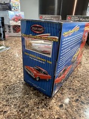 POLAR LIGHTS 1965 DODGE CORONET 500 WHITE PAINT FACTORY SEALED! CIRCA 2004! VMCP