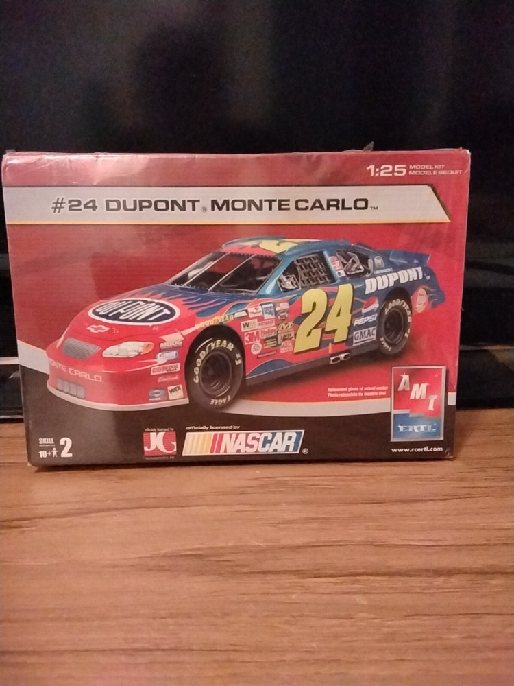 Amt/Ertl 1:25 #24 Dupont Monte Carlo Model Sealed In Plastic