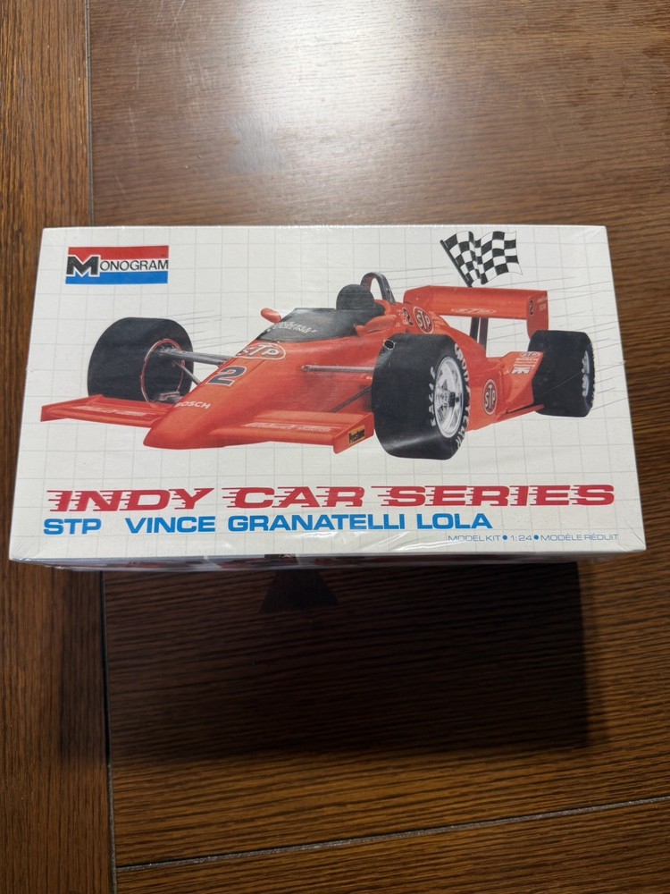 Monogram Indy Car Series STP Vince Granatelli Lola 1:25 Scale Model Kit SEALED