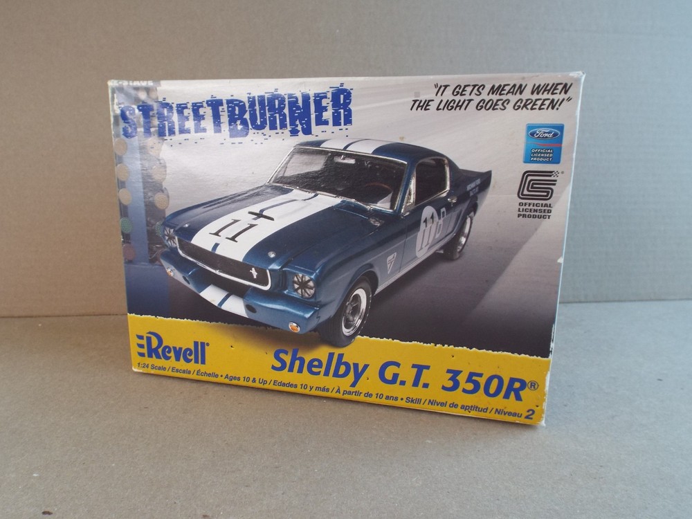 Revell Ford Shelby GT 350R Street Burner 85-2874 New Open Box Complete -(Read)