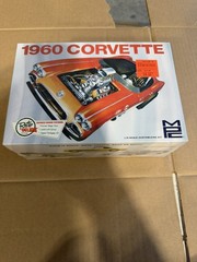 MPC 1960 CORVETTE RETRO DELUXE EDITION FACTORY SEALED 1/25 SCALE