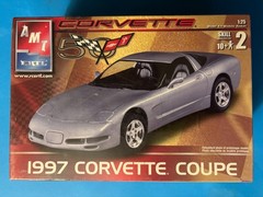 1997 CHEVROLET CORVETTE COUPE MODEL KIT AMT ERTL 1/25 SCALE NEW SEALED COOL LOOK