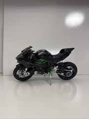 XLG 1/6 Kawasaki Ninja H2R Carbon Fiber Edition with Gimmicks