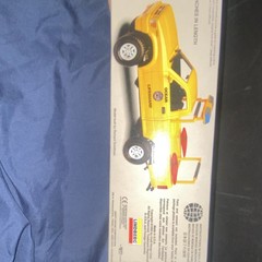 Lindberg Baywatch Beach Patrol Lifeguard Truck Model Kit 1:20 Detailed Equipment