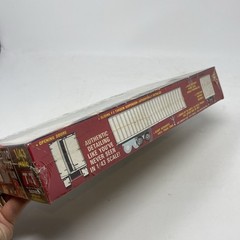 AMT T704 1/43 Scale Truck ‘n’ Trailer Fruehauf 40ft Exterior Post Van Model Kit