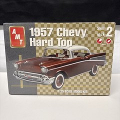 AMT 1957 Chevy Hard Top 1:25 Scale MODEL KIT 31798 Factory sealed 2002