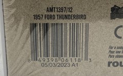 AMT 1957 Ford Thunderbird ’57 T-Bird 1/25 Scale Model Kit Retro Deluxe Sealed