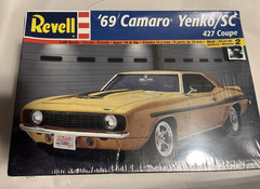 Revell 69 Camaro Yenko SC 427 Coupe Kit 85-2826 Sealed Parts Free Shipping