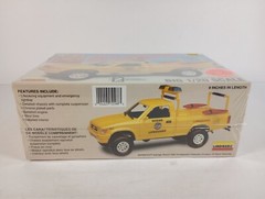 Baywatch Beach Patrol Toyota Pickup Lindberg 1:20 Model Kit 72588 Sealed Box