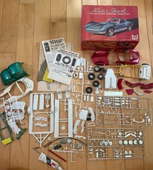 VTG 1967 MPC Mako Shark Mark IV 427 Model Kit Unassembled 1960s USA + Extras