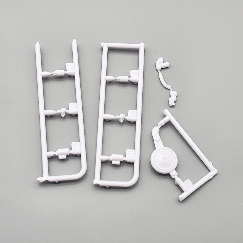 Revell 85-4446 85 Oldsmobile 442/FE3-X Parts Kit Bash Misc Engine Pieces