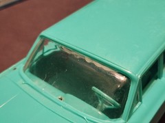 Hubley 1960 Ford Country Sedan 1/24 Scale Nicely Built Kit with Box – Aqua