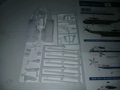 Tamiya Military Miniatures WWII 1:35 Scale Plastic Model Jerry & 1/144 Helecopt