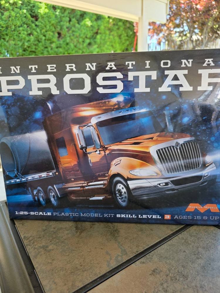 Mobius International Pro Star 1/25th Scale Skill Level 3. Factory Sealed. Mint!