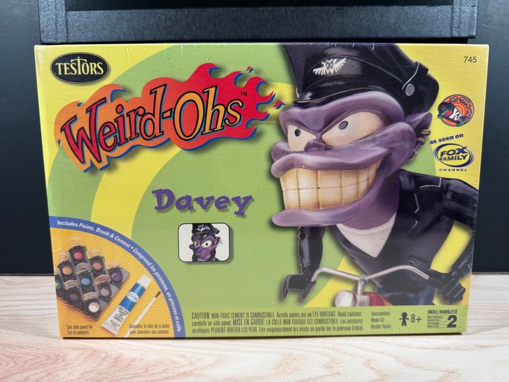 TESTORS – WEIRD-OHS “DAVEY” MODEL KIT #745 – VINTAGE FACTORY SEALED