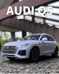 1:24 Scale AUDI Q5 Alloy Diecast Model Car – SUV Toy Vehicle with Sound & Light