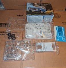 Ford ’66 Bronco Revell 1:25 scale Hobby Model Kit – Seal Bags