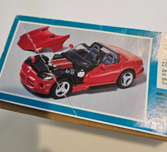 Dodge Viper RT10 Revell Orig. release 1:25 car model kit. New open box