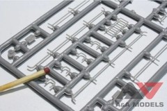 AA-60 Soviet airfield fire engine (Plastic model kit) 1/72 AA Models 7201