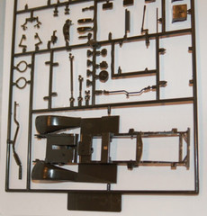 1/35 VINTAGE PEERLESS WHITE M3A1 SCOUT CAR PARTS SPRUE C CHASSIE & MISC PARTS